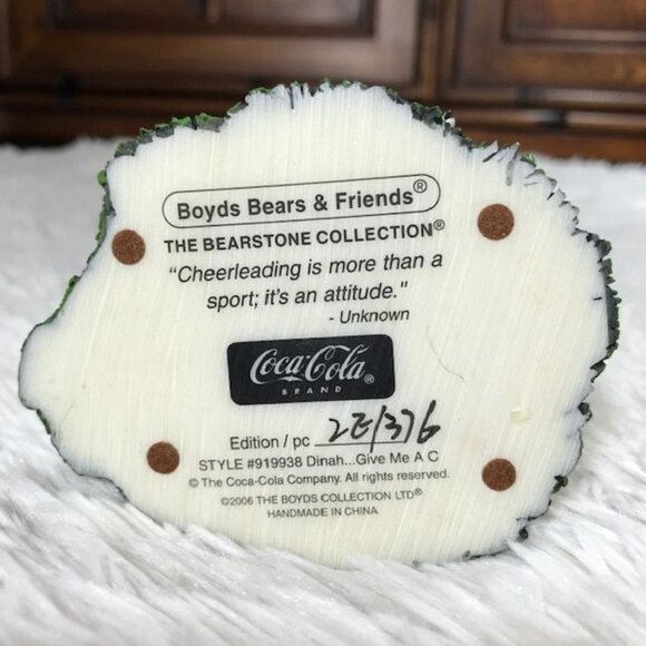 Coca-Cola x Boyds Bears Bearstone Collection 'Dinah...Give Me A C' - Picture 8 of 9